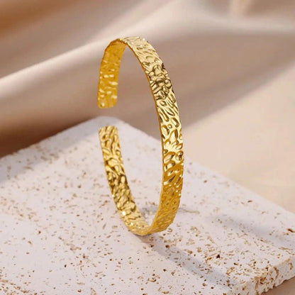 PULSEIRA HAMMERED GOLD®